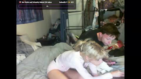 Snapshot of lilvioletxxx chatting on November 20, 2025, 2:34 am Little Violet online show from November 20, 2025, 2:34 am