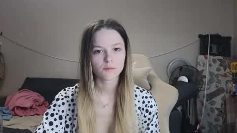 lily_and_jake online show from December 2, 2025, 3:45 am