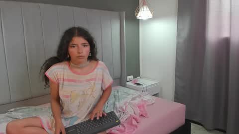Snapshot of lily_cherry0 chatting on March 6, 2025, 5:00 pm lily_cherry0 online show from March 6, 2025, 5:00 pm