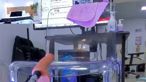 lily_cole27 online show from July 3, 2026, 12:33 pm