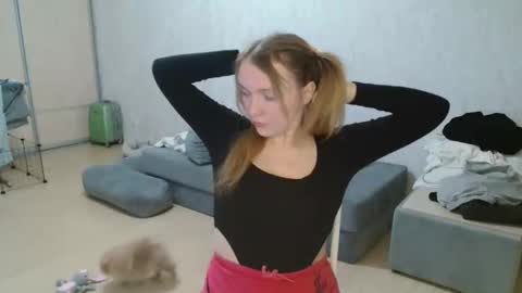 Lily dollyx online show from April 30, 2026, 5:41 pm