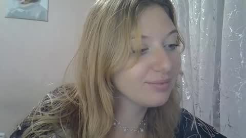 lily_ember online show from October 5, 2025, 7:01 pm