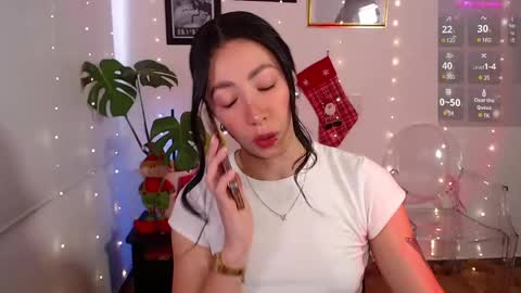 just lily online show from December 6, 2024, 10:19 pm