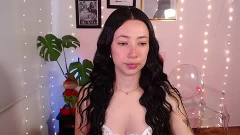 just lily online show from December 10, 2024, 10:47 pm
