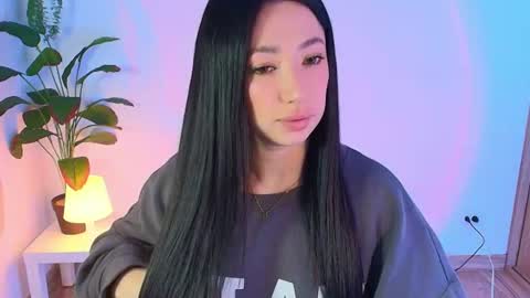 just lily online show from June 17, 2026, 12:24 am
