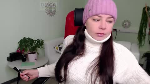 Lily online show from October 21, 2025, 5:08 am