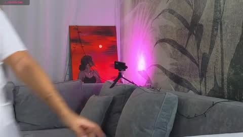 Lily online show from December 23, 2024, 2:28 pm