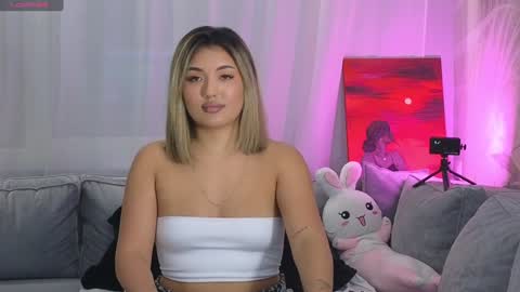 Lily online show from January 17, 2025, 3:32 pm