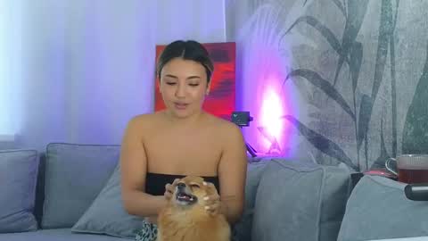 Lily online show from February 26, 2025, 2:14 pm