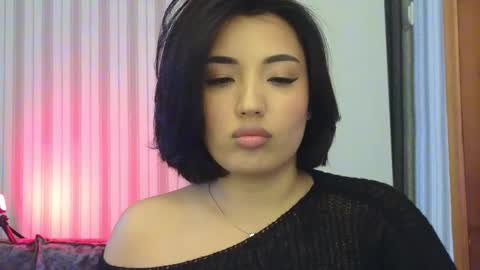 Lily online show from September 12, 2025, 10:15 am