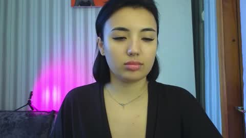 Lily online show from September 20, 2025, 6:25 am