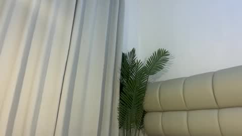 Snapshot of lily_kaye chatting on June 4, 2026, 7:25 am rika online show from June 4, 2026, 7:25 am