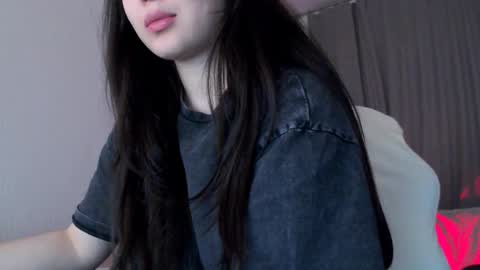 Lily Litle online show from March 5, 2026, 9:11 pm