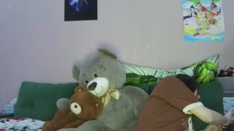 Lily  no Lilo ang Steach online show from June 19, 2026, 10:57 pm