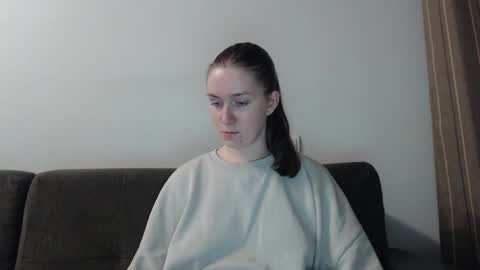 Snapshot of lily_love_x chatting on December 3, 2024, 10:51 pm lily_love_x online show from December 3, 2024, 10:51 pm