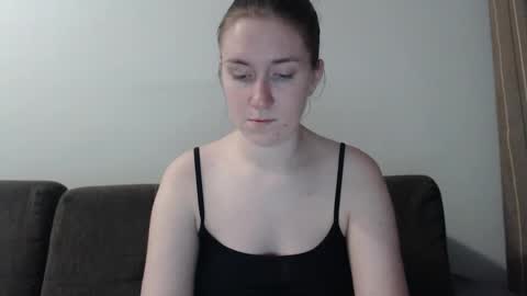 Snapshot of lily_love_x chatting on December 6, 2024, 11:47 pm lily_love_x online show from December 6, 2024, 11:47 pm