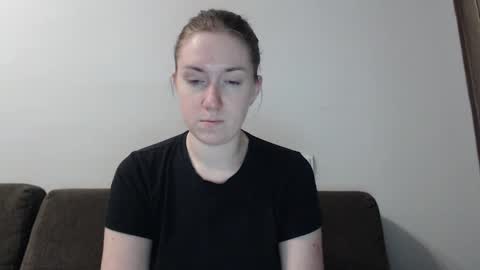 Snapshot of lily_love_x chatting on February 3, 2025, 2:25 am lily_love_x online show from February 3, 2025, 2:25 am