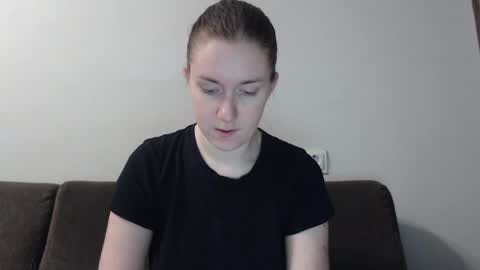 Snapshot of lily_love_x chatting on February 7, 2025, 4:59 am lily_love_x online show from February 7, 2025, 4:59 am