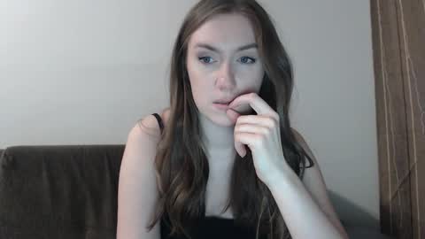 Snapshot of lily_love_x chatting on February 17, 2025, 1:15 am lily_love_x online show from February 17, 2025, 1:15 am