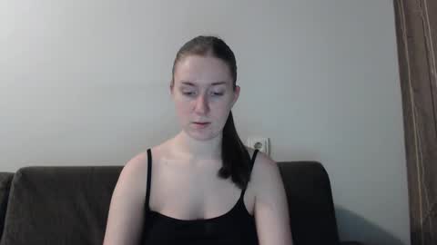 Snapshot of lily_love_x chatting on February 26, 2025, 11:37 pm lily_love_x online show from February 26, 2025, 11:37 pm