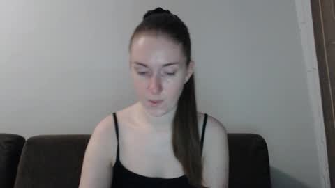 Snapshot of lily_love_x chatting on September 10, 2025, 4:23 am lily_love_x online show from September 10, 2025, 4:23 am