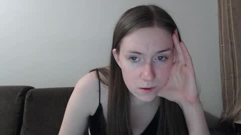 lily_love_x online show from February 25, 2026, 10:52 pm