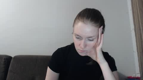 lily_love_x online show from May 4, 2026, 11:34 pm
