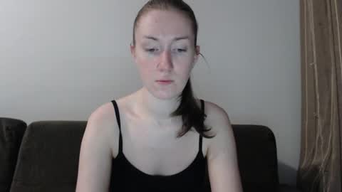 Snapshot of lily_love_x chatting on June 13, 2026, 2:42 am lily_love_x online show from June 13, 2026, 2:42 am