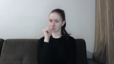 Snapshot of lily_love_x chatting on June 23, 2026, 5:27 am lily_love_x online show from June 23, 2026, 5:27 am