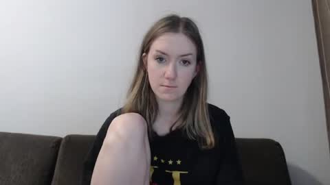 lily_love_x online show from August 4, 2026, 4:48 am