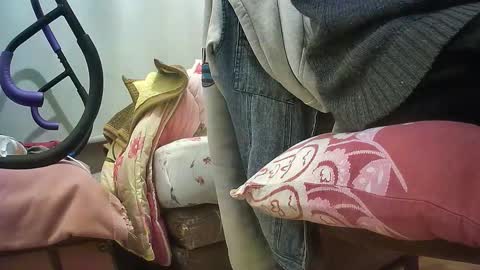 lily lovelyman online show from December 21, 2025, 8:49 pm