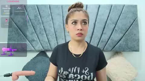 LILY MEGHAN online show from November 30, 2025, 9:41 pm