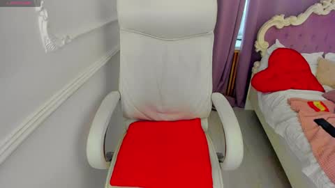 Snapshot of lily_merlin chatting on April 10, 2026, 3:39 pm Lily online show from April 10, 2026, 3:39 pm