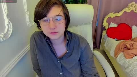 Snapshot of lily_merlin chatting on April 12, 2026, 3:11 am Lily online show from April 12, 2026, 3:11 am