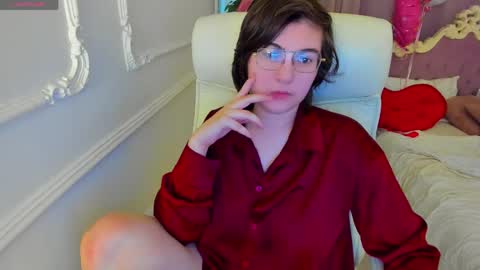 Snapshot of lily_merlin chatting on April 19, 2026, 6:02 am Lily online show from April 19, 2026, 6:02 am