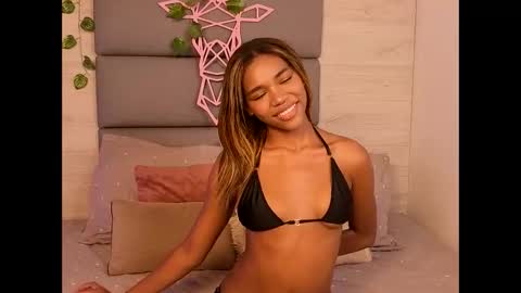 Lily Miiller online show from November 2, 2025, 8:22 pm