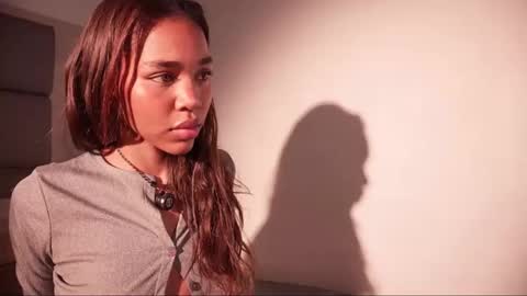Lily Miiller online show from June 7, 2026, 8:12 pm