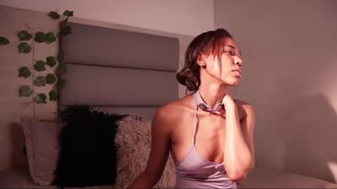 Lily Miiller online show from June 14, 2026, 8:22 pm