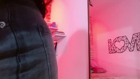 Snapshot of lily_ponce chatting on April 30, 2026, 8:57 pm Lily online show from April 30, 2026, 8:57 pm