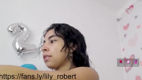 Lily Roberts online show from September 13, 2025, 3:23 pm