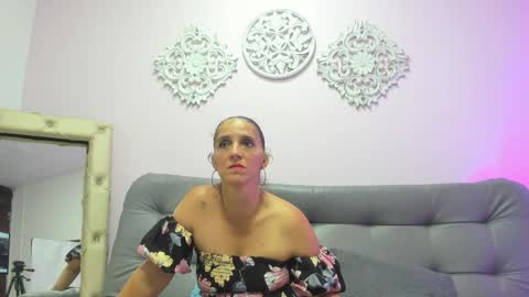 Snapshot of lily_rose0 chatting on May 1, 2026, 9:30 pm lily_rose0 online show from May 1, 2026, 9:30 pm