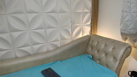 Lily Lauren online show from March 14, 2026, 1:27 pm