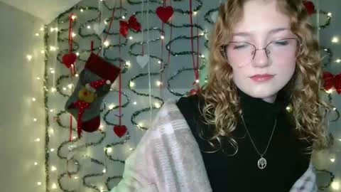 small lily online show from January 10, 2026, 5:31 am