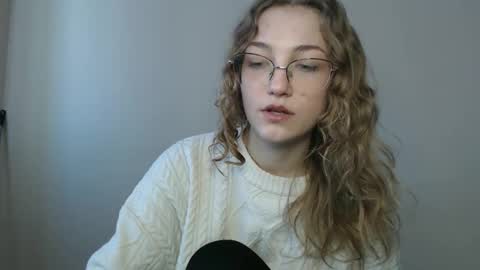Snapshot of lily_tayberry chatting on February 28, 2026, 10:05 am small lily online show from February 28, 2026, 10:05 am