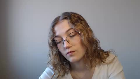 Snapshot of lily_tayberry chatting on March 4, 2026, 1:17 pm small lily online show from March 4, 2026, 1:17 pm