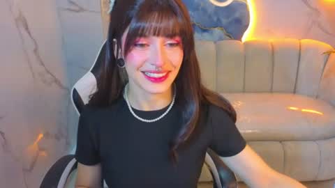 Snapshot of lily_tx chatting on June 20, 2026, 12:41 pm Follow me.. Live 730 to 1400 online show from June 20, 2026, 12:41 pm