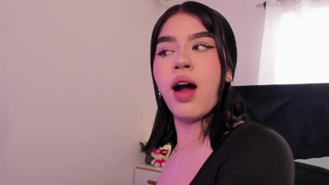 Snapshot of lily_woodz chatting on March 16, 2026, 7:18 pm LilyWoodz online show from March 16, 2026, 7:18 pm