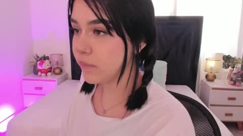 Snapshot of lily_woodz chatting on May 15, 2026, 7:32 pm LilyWoodz online show from May 15, 2026, 7:32 pm
