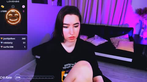 LILY online show from December 7, 2024, 12:56 pm