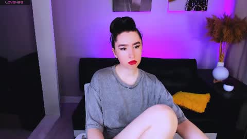 LILY online show from July 5, 2026, 7:04 am